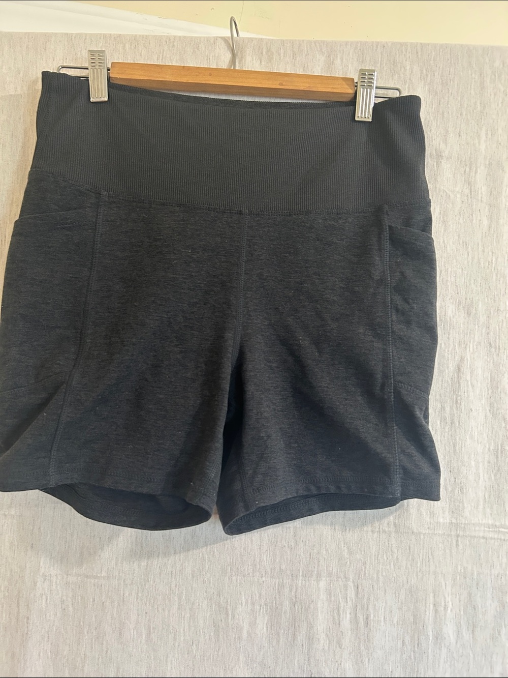 Zobha Black High-Waist Pocketed Performance Shorts